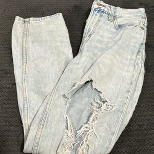 Aeropostale Light Wash Distressed Women’s Jeans